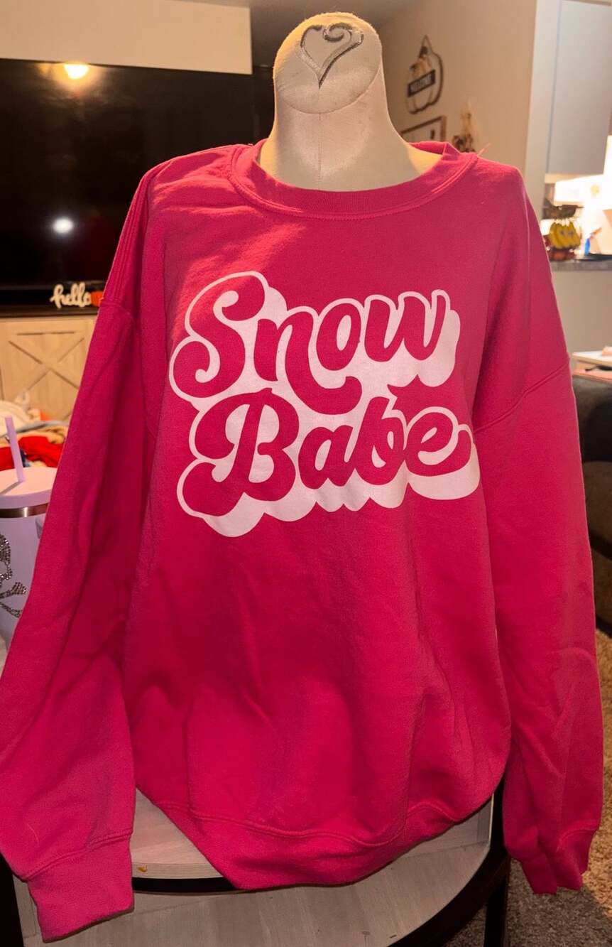 Gildan Snow Babe Oversized Sweatshirt